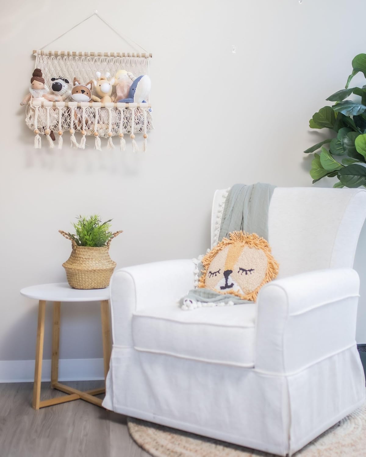 Macrame Hanging Storage Bin I428
