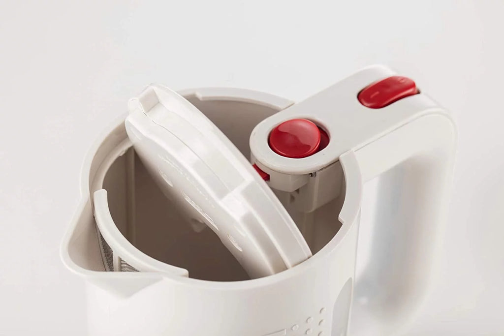 White 17 Ounce Electric Water Kettle A916