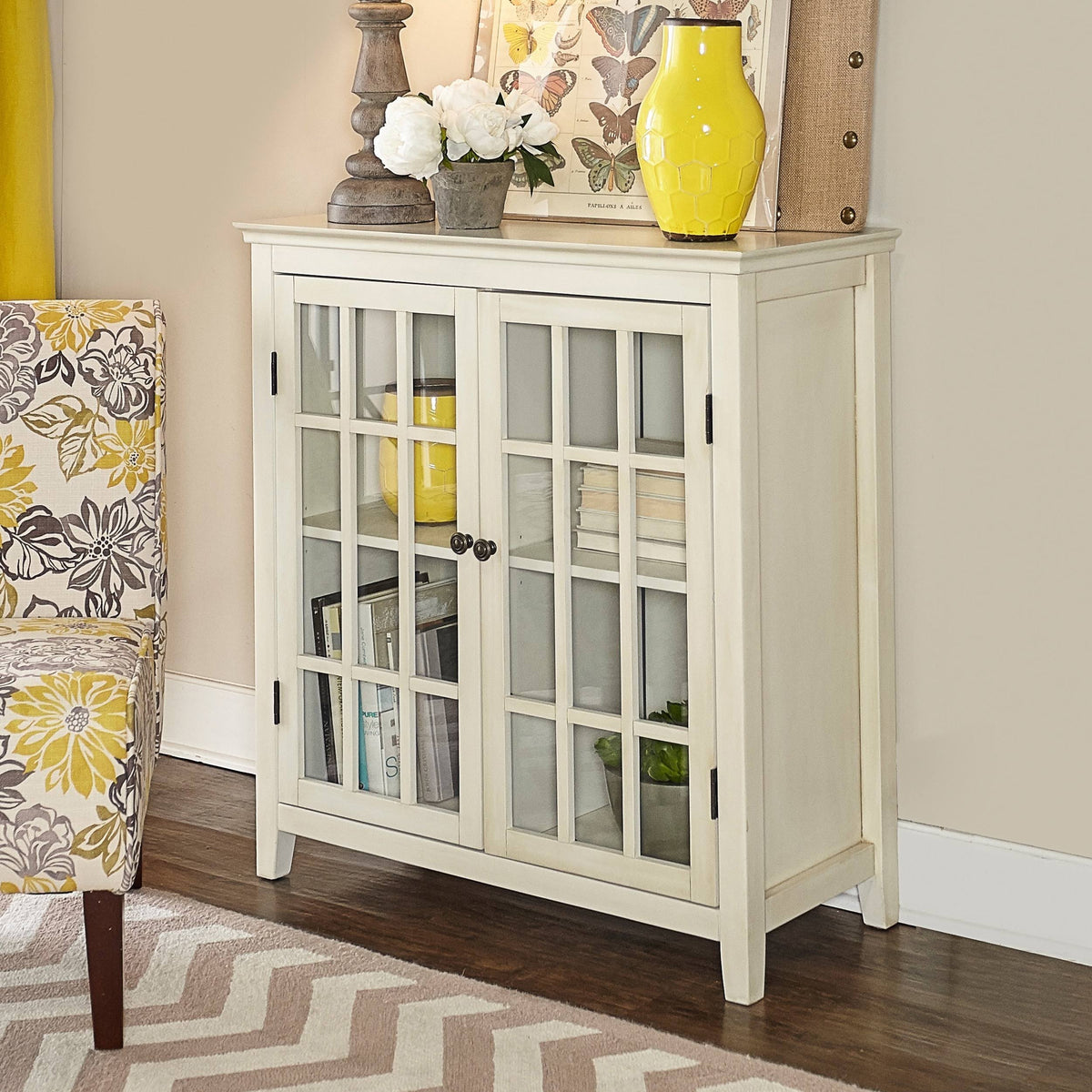 Antique White Cabinet O140322